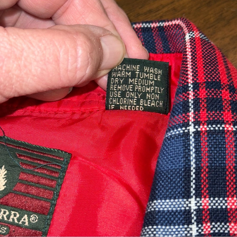 Vintage High Sierra by Mervyn's Red Plaid Flannel Shirt. Unisex. Medium - Picture 7 of 7
